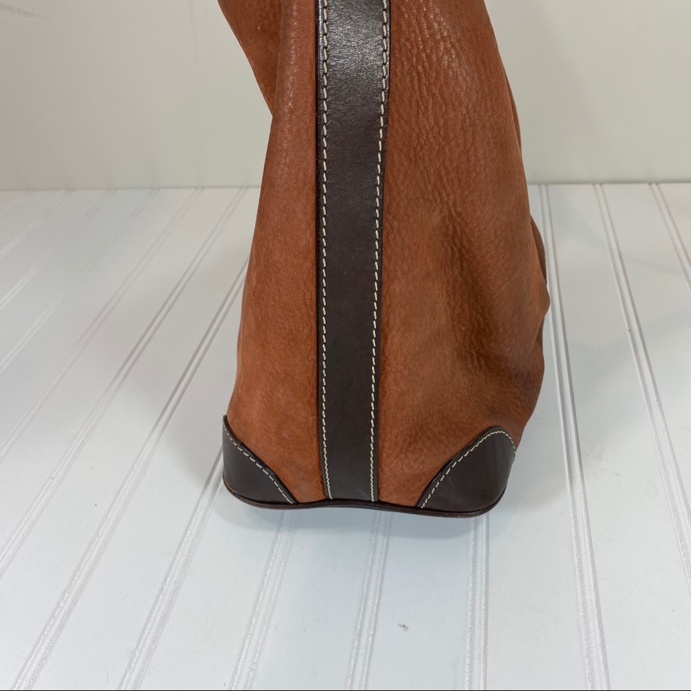 Dooney & Bourke Brown leather shoulder bag - Picture 4 of 16